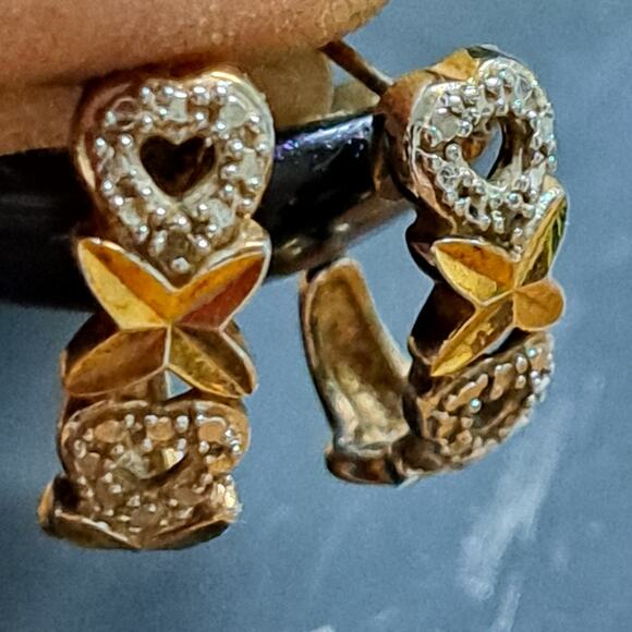 Ross Simons 925 China Sterling Silver Gold Vermeil X KISS HEART J-HOOP Earrings - Picture 3 of 16
